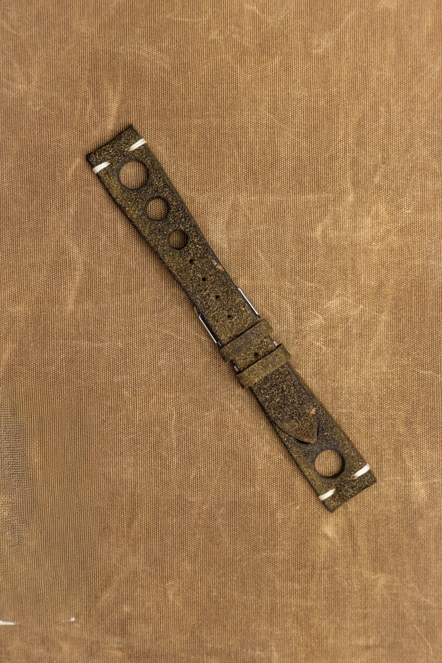 Cinturino "Racing" in Crosta tinto a mano - Verde Oliva