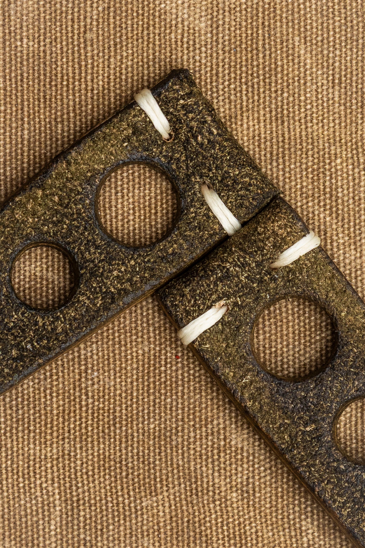 Cinturino "Racing" in Crosta tinto a mano - Verde Oliva