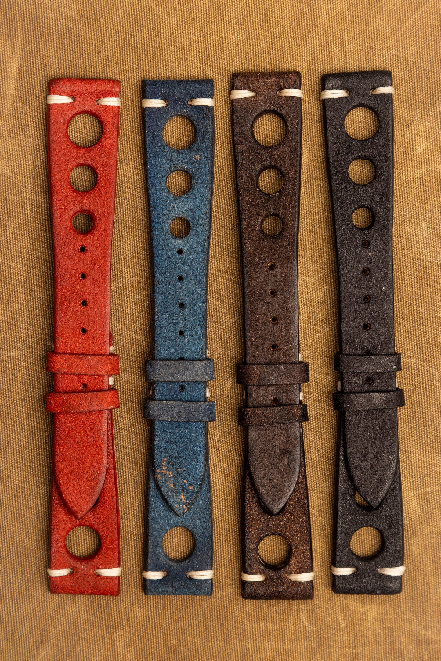 Cinturino "Racing" in Crosta tinta a mano - Blue