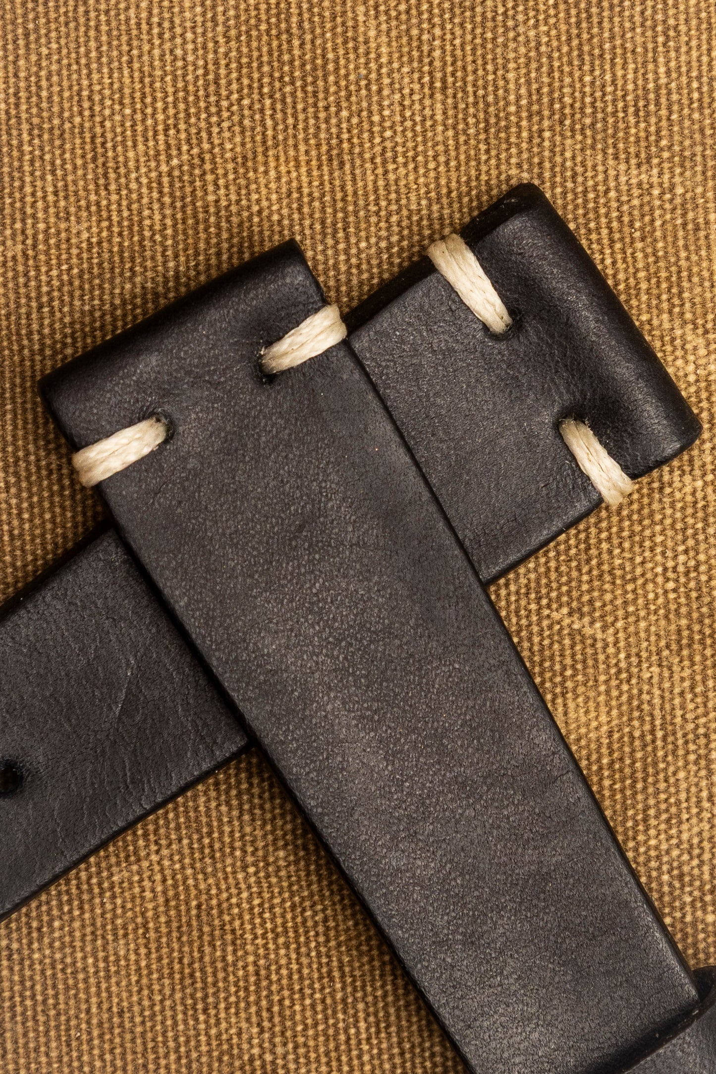 Cinturino "Cuoio Liscio" tinto a mano - Nero