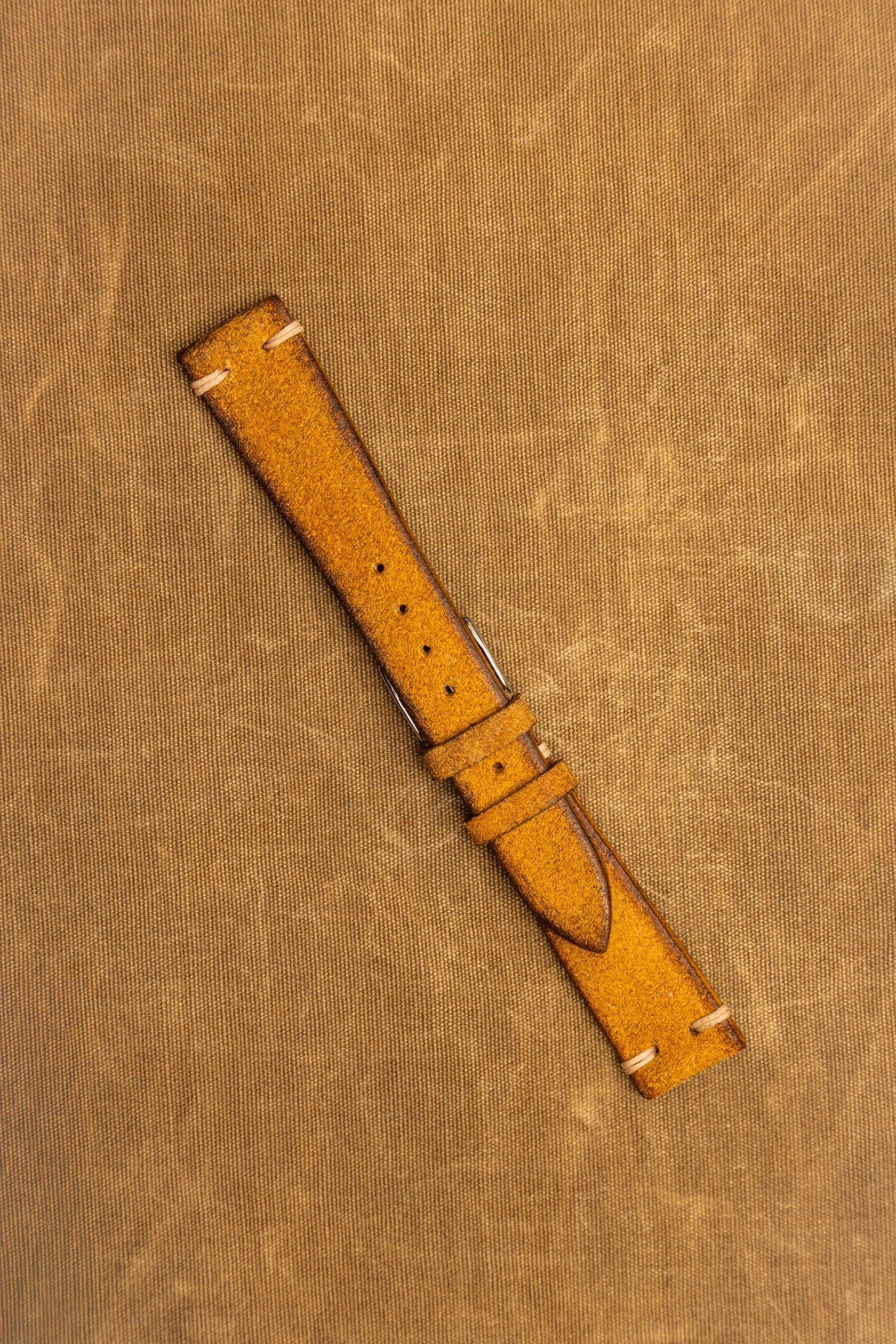Cinturino "Crosta Vintage" tinto a mano - Giallo