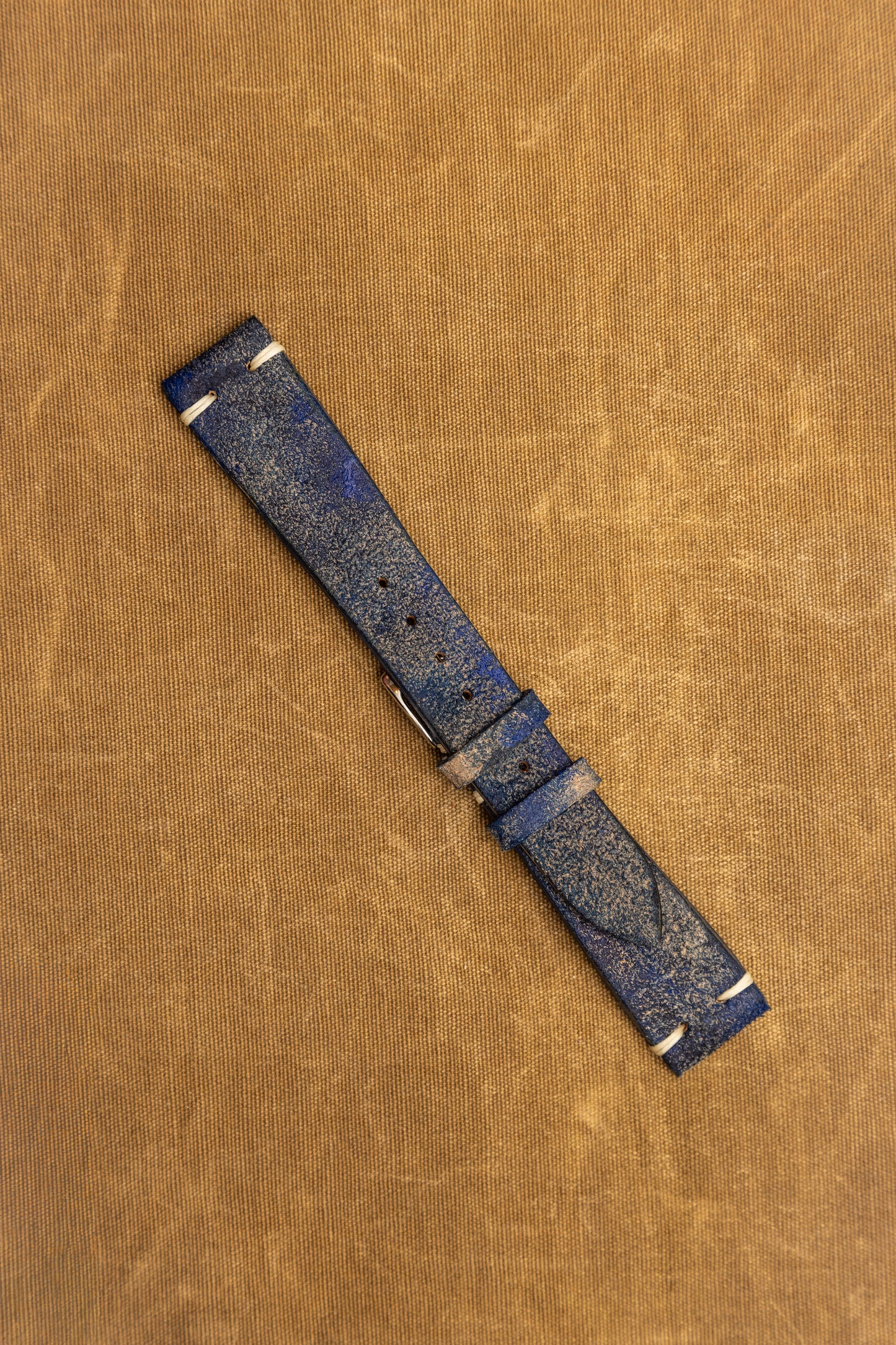 Cinturino "Tamponato" in Crosta tinto a mano - Blue