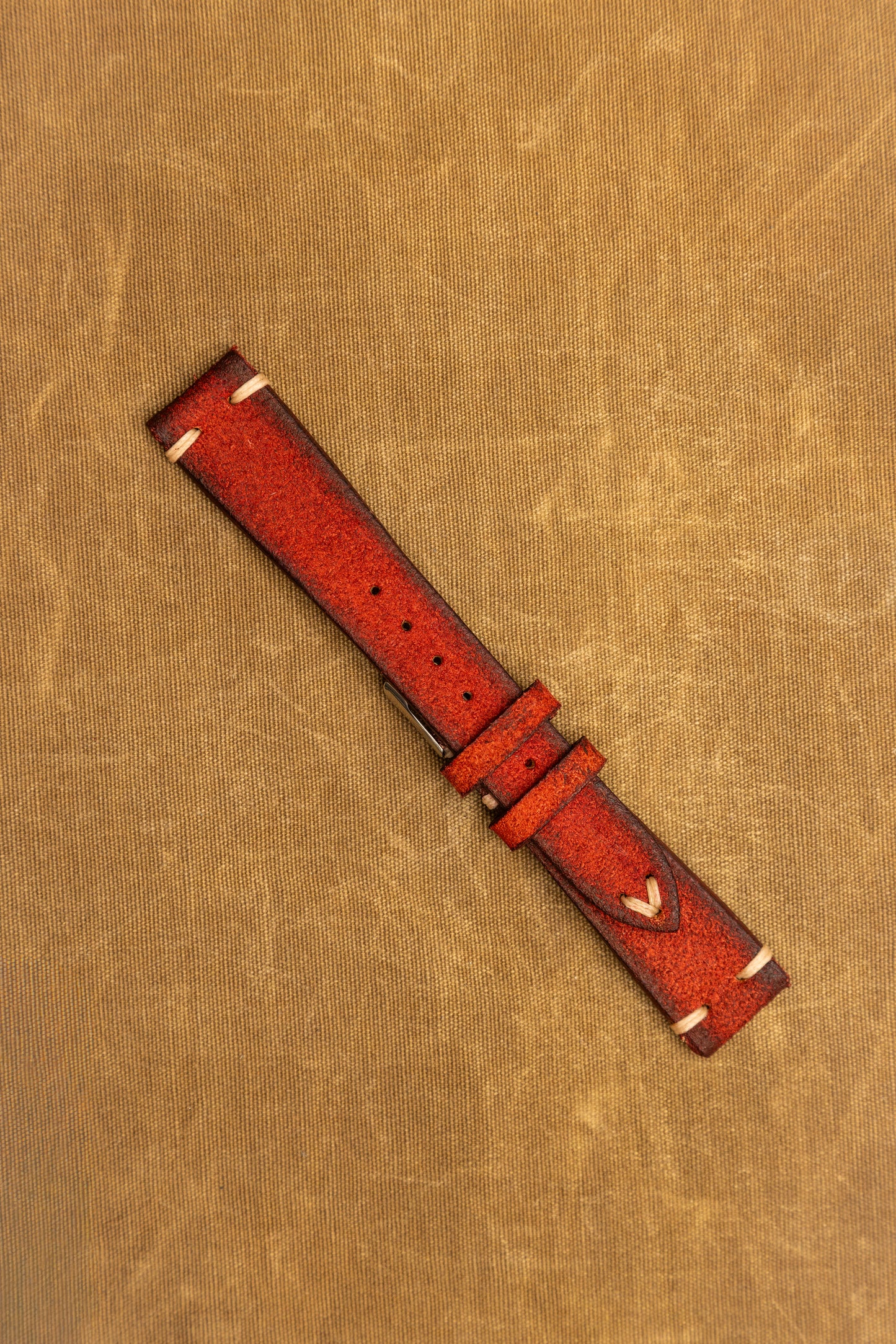 Cinturino "Crosta Vintage" tinto a mano - Rosso