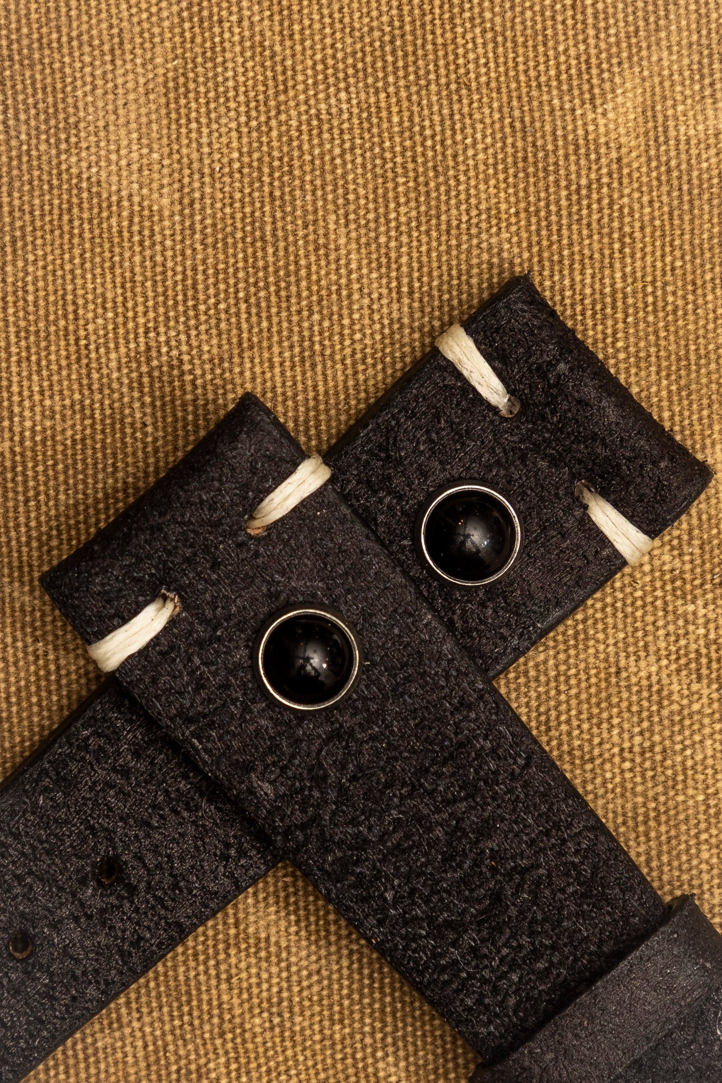 Cinturino "Pietre" in Crosta tinto a mano - Nero\Onix